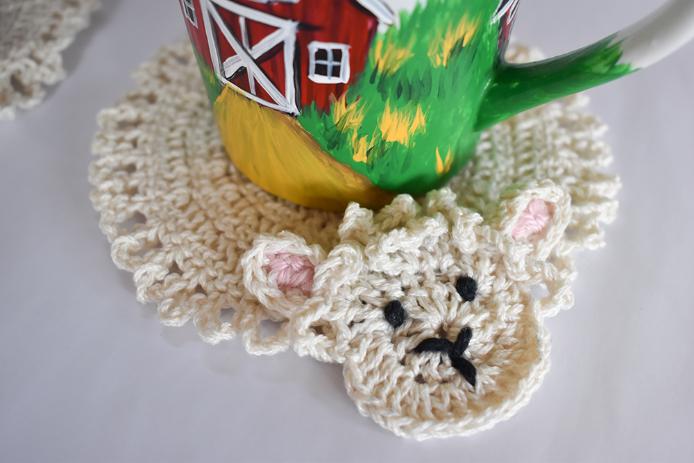 Sheep coaster pattern, great for barn decor.