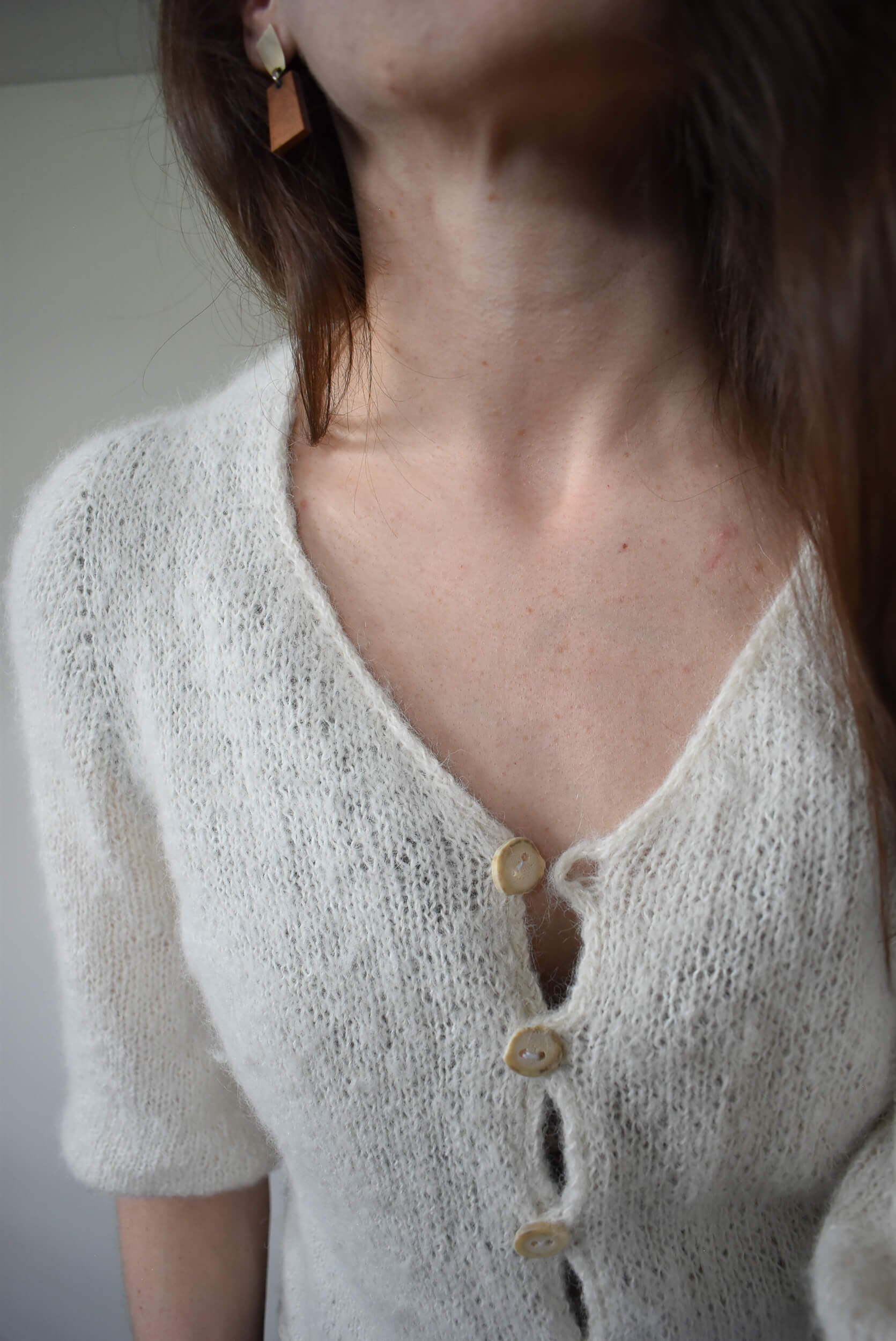 Buttonband on the soft and light cardigan knitting pattern.